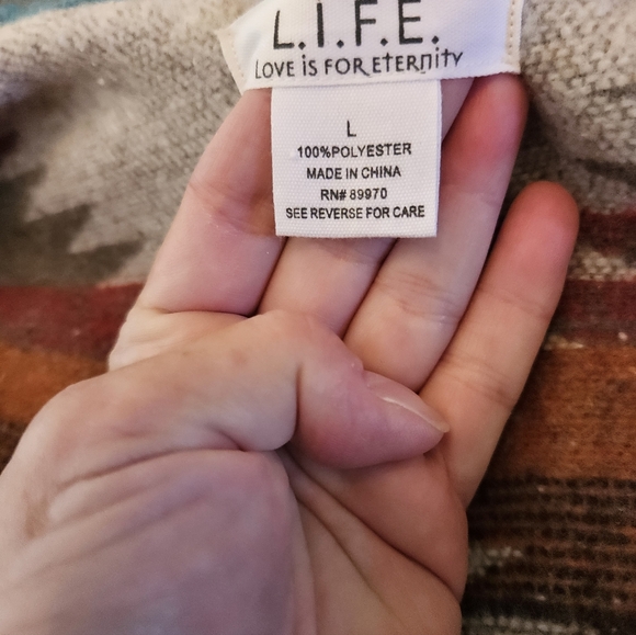 Southwestern Aztec Patterned Jacket - Picture 7 of 12